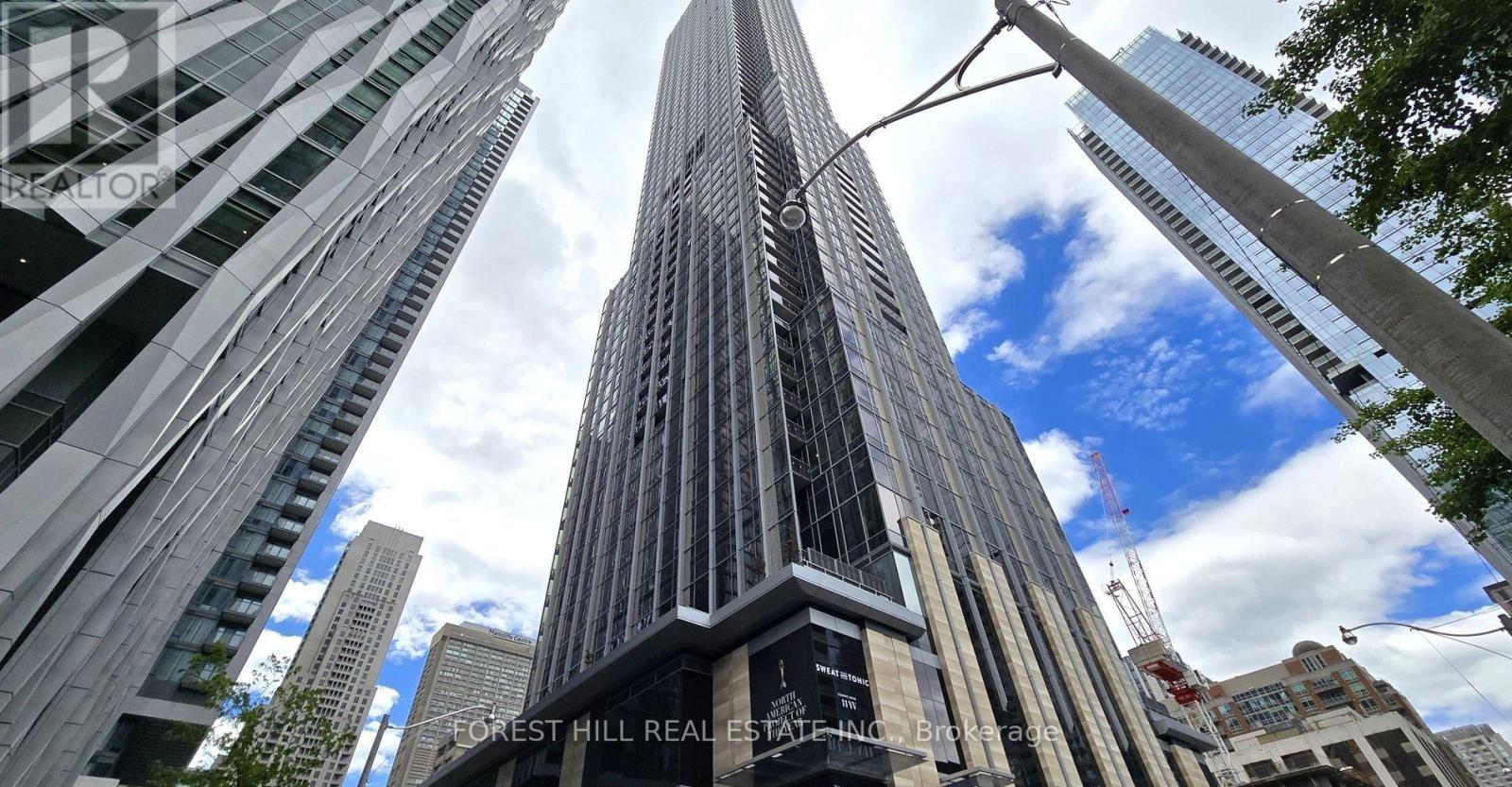2411 - 11 YORKVILLE AVENUE, Toronto, Ontario