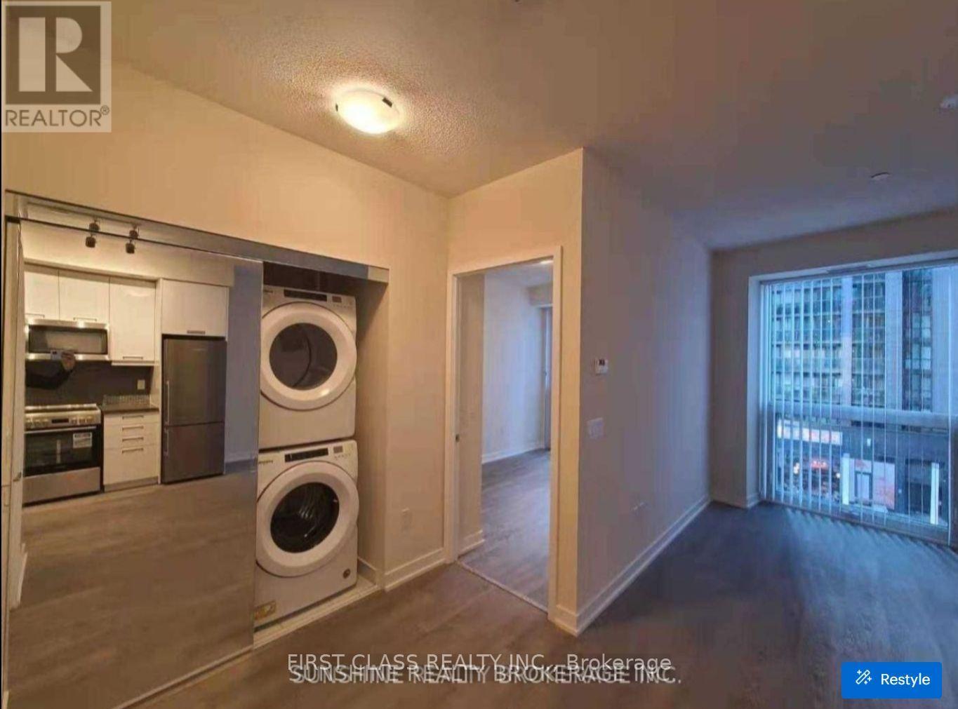 303 - 99 John Street, Toronto, Ontario  M5V 0S6 - Photo 2 - C13714810