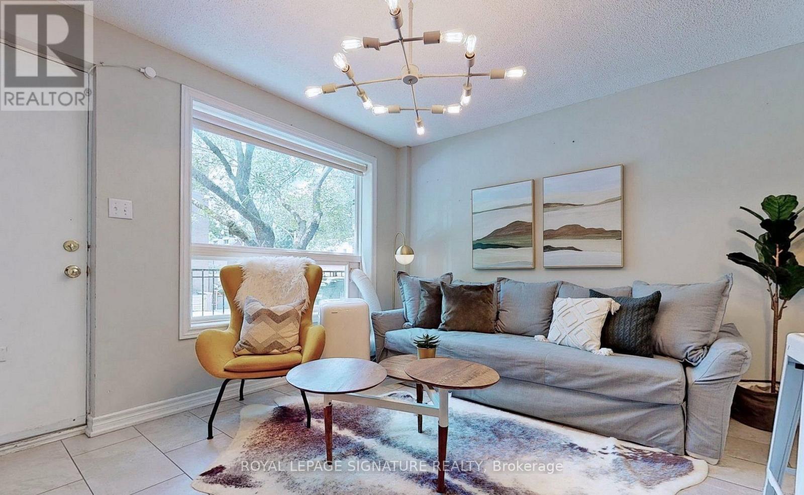 A - 61 Cameron Street, Toronto, Ontario  M5T 2H1 - Photo 4 - C13714854
