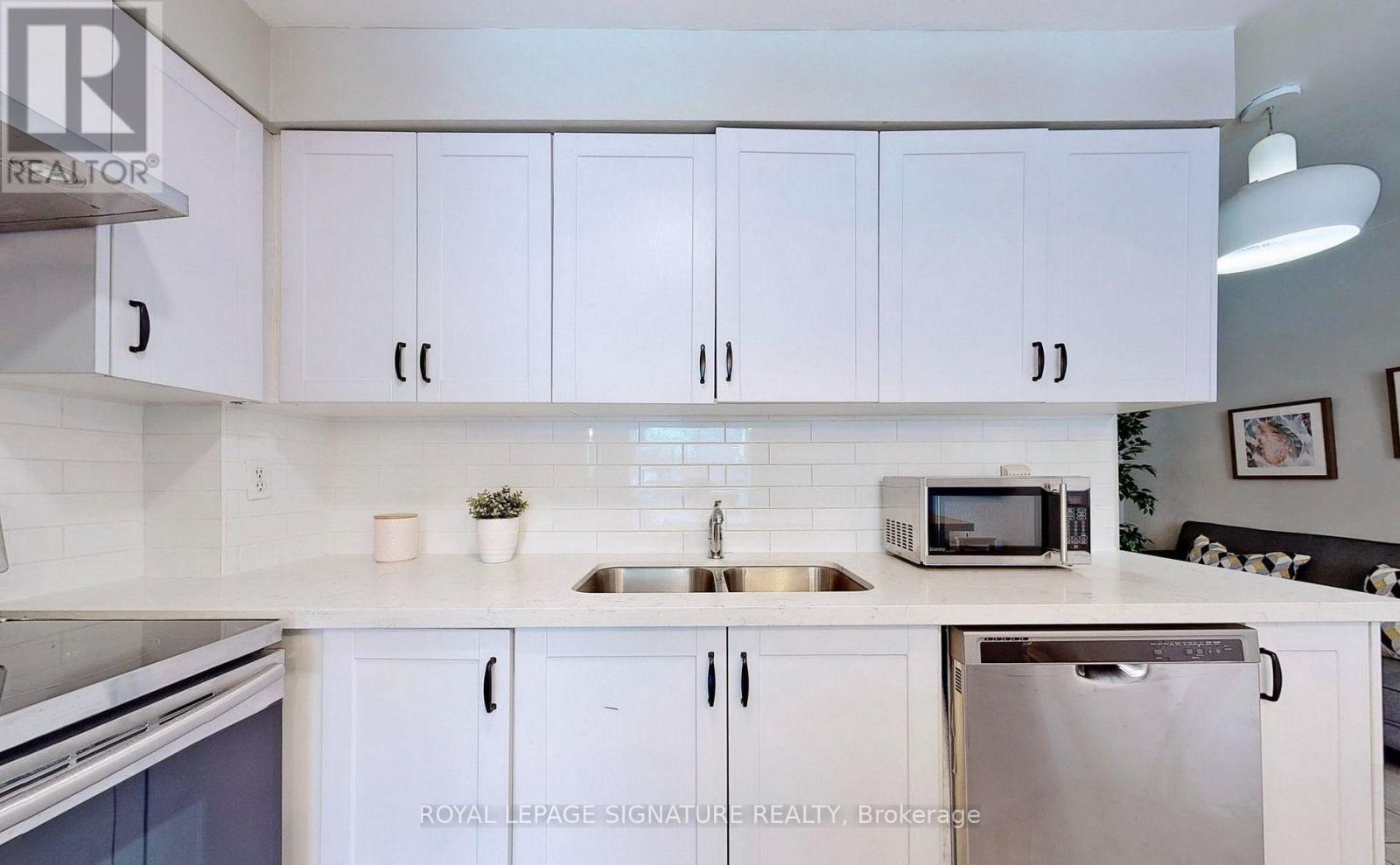 A - 61 Cameron Street, Toronto, Ontario  M5T 2H1 - Photo 7 - C13714854