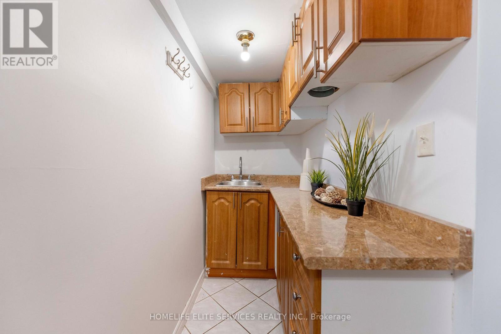 44 Greenhedges Court, Toronto, Ontario  M1B 1T2 - Photo 23 - E13714750