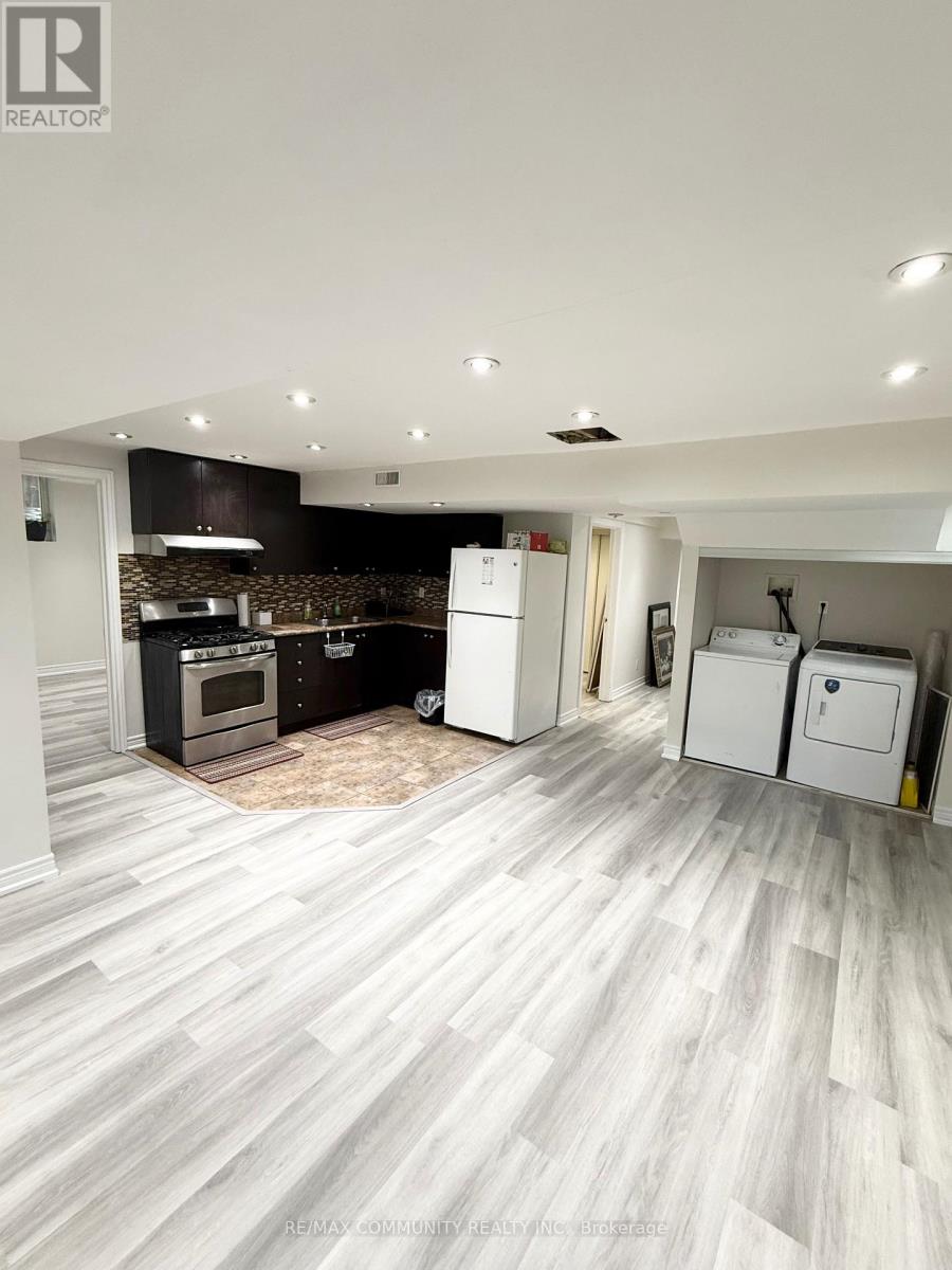 BASEMENT - 3 LOONSTONE STREET, Whitby, Ontario