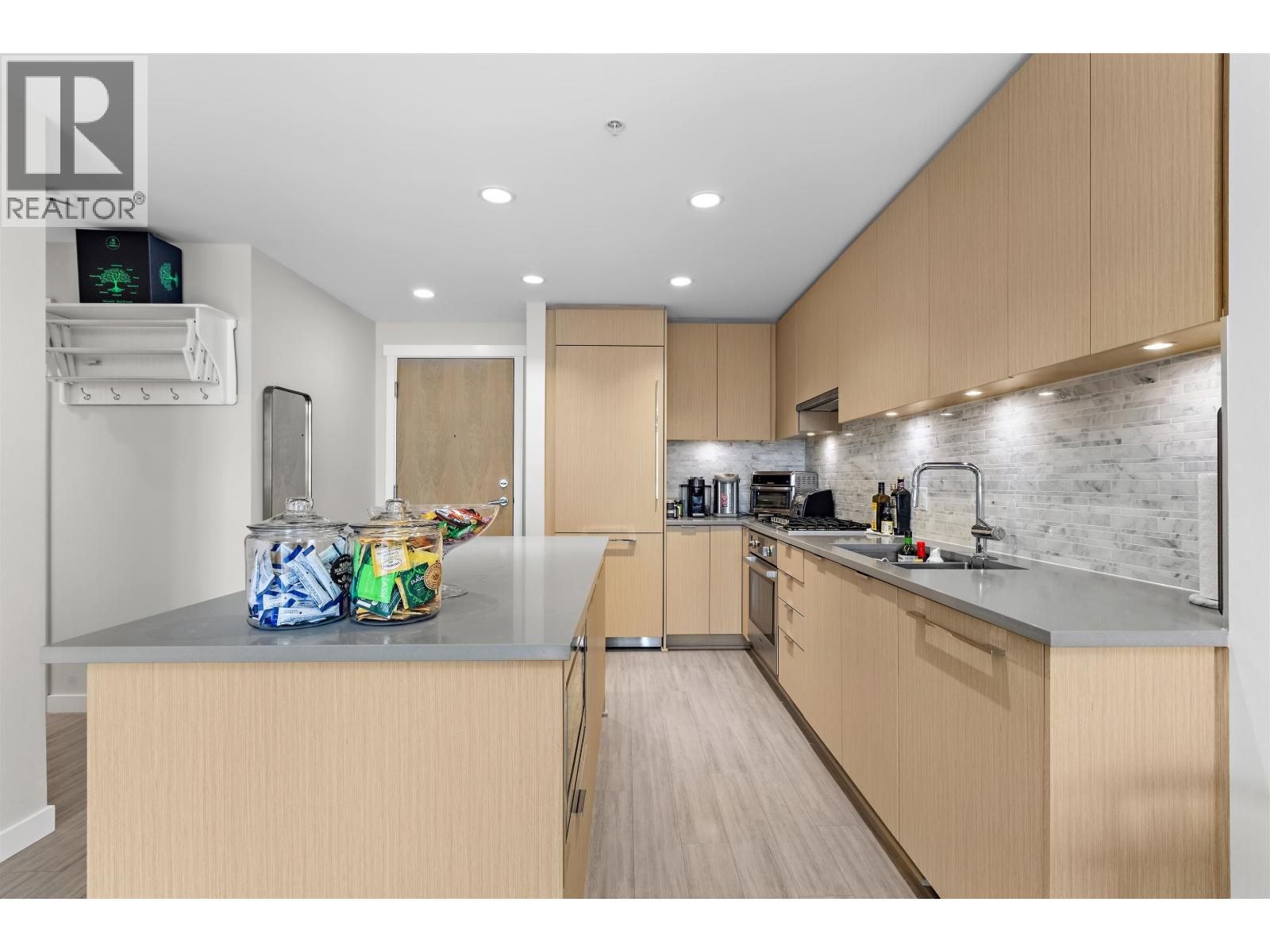 422 9213 Odlin Road, Richmond, British Columbia V6X 0V5 - Photo 9 - R3158996