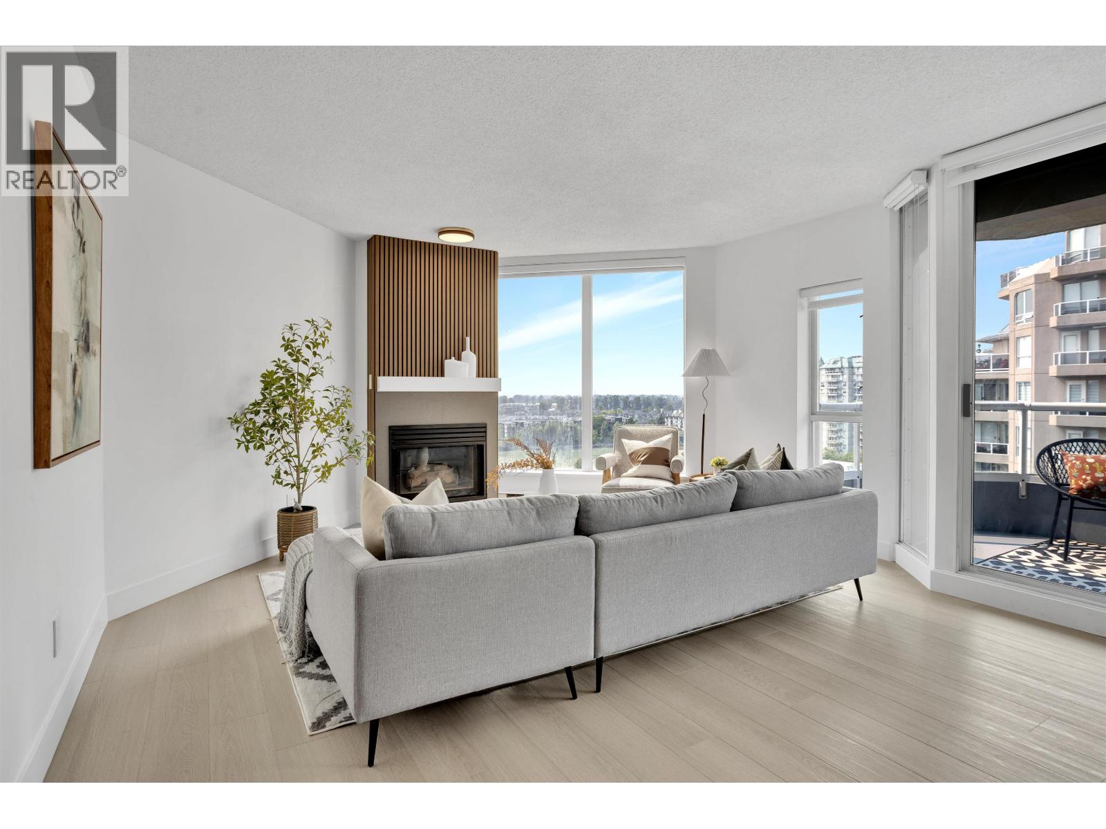 1503 1135 Quayside Drive, New Westminster, British Columbia  V3M 6J4 - Photo 3 - R3159003