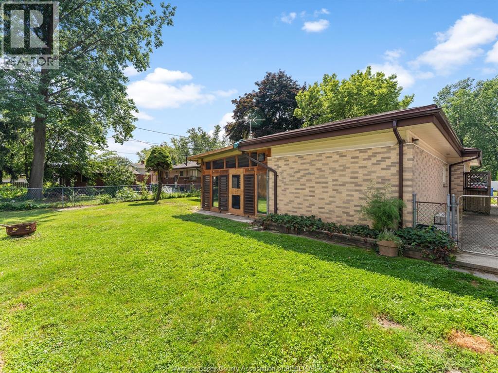 3694 Askin, Windsor, Ontario  N9E 3J9 - Photo 41 - 26020874