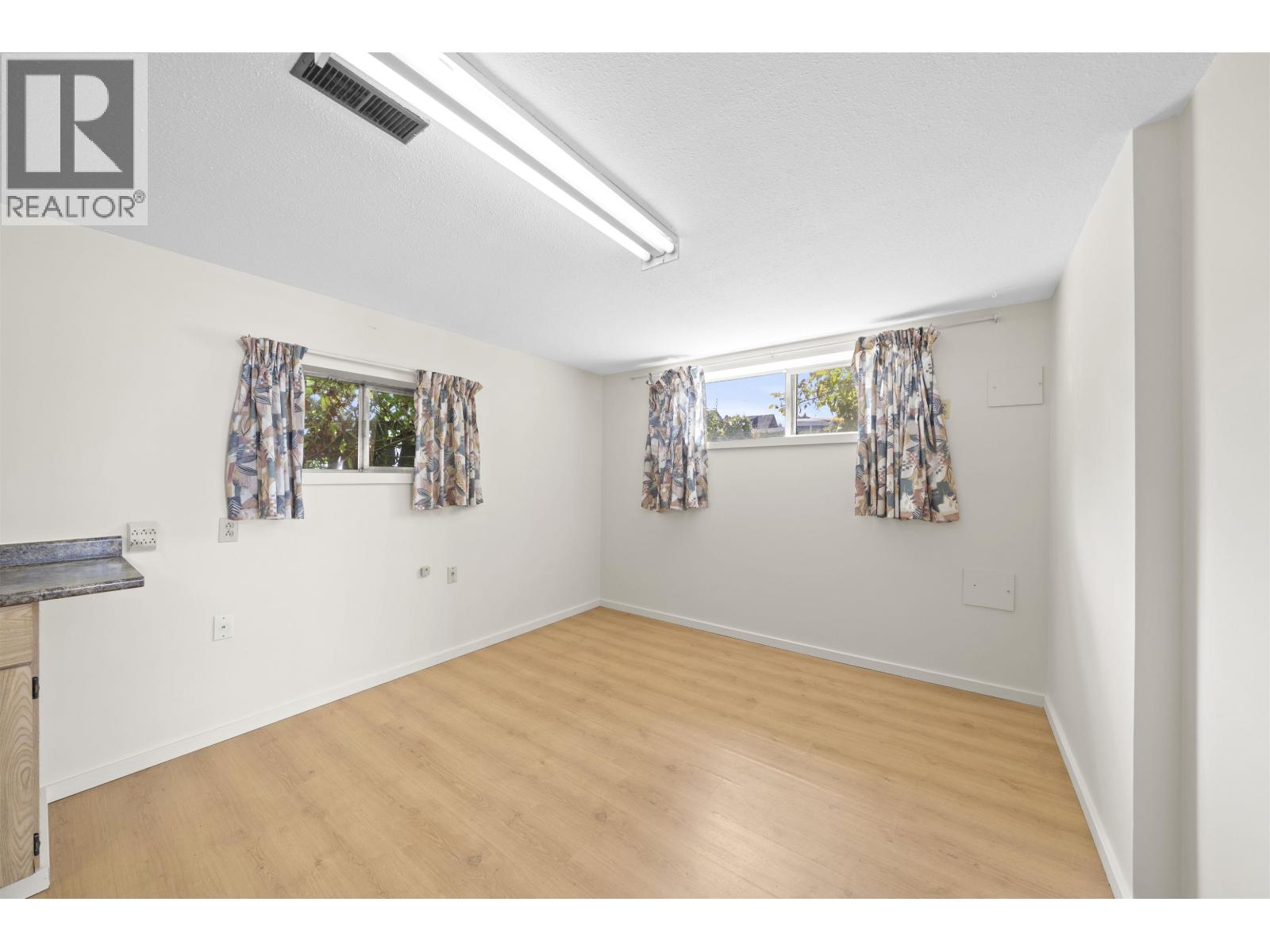 942 Nanaimo Street, Vancouver, British Columbia  V5L 4S9 - Photo 13 - R3159012