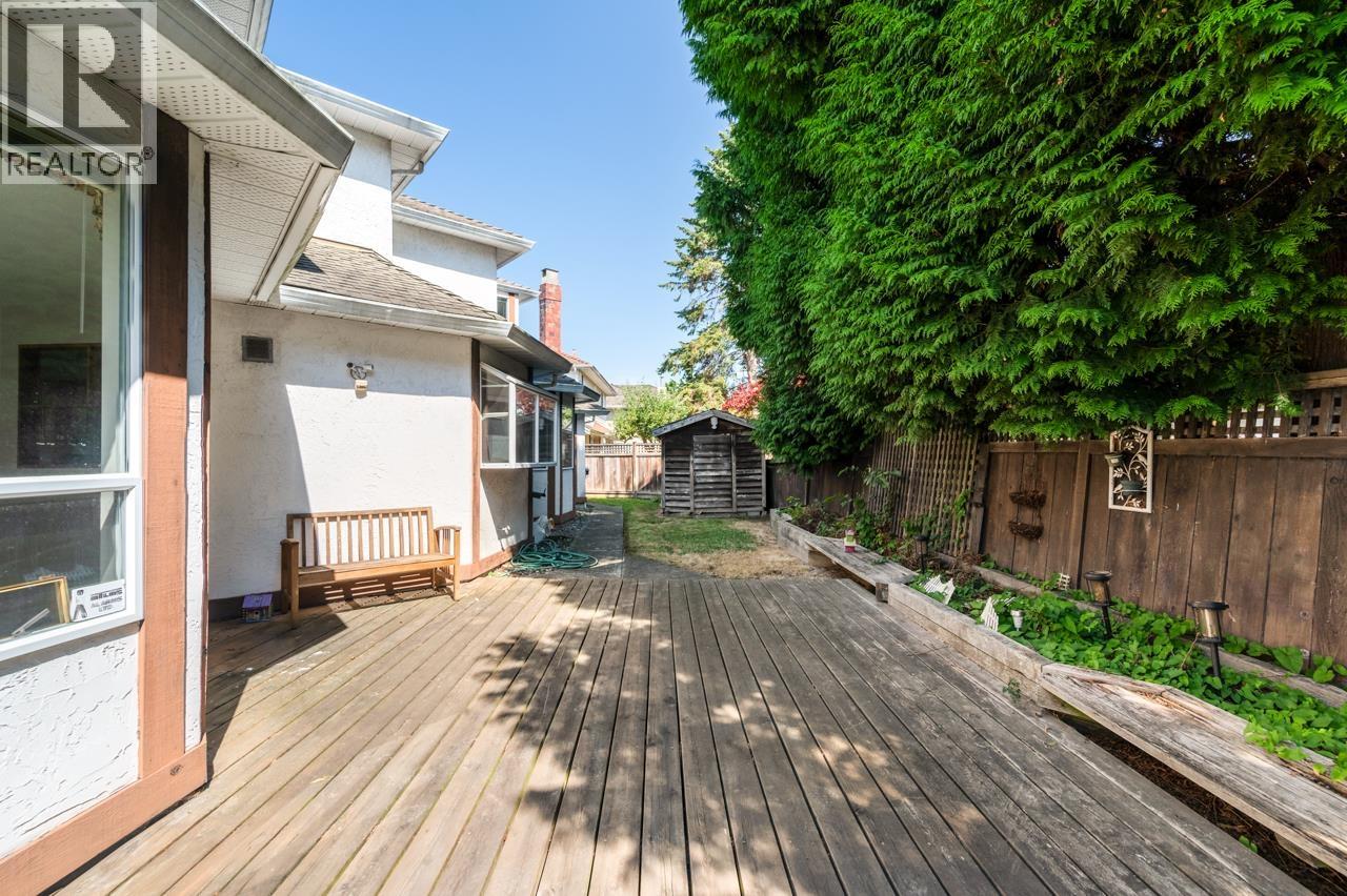 5811 Pearl Court, Richmond, British Columbia V7C 5E5 - Photo 33 - R3159013