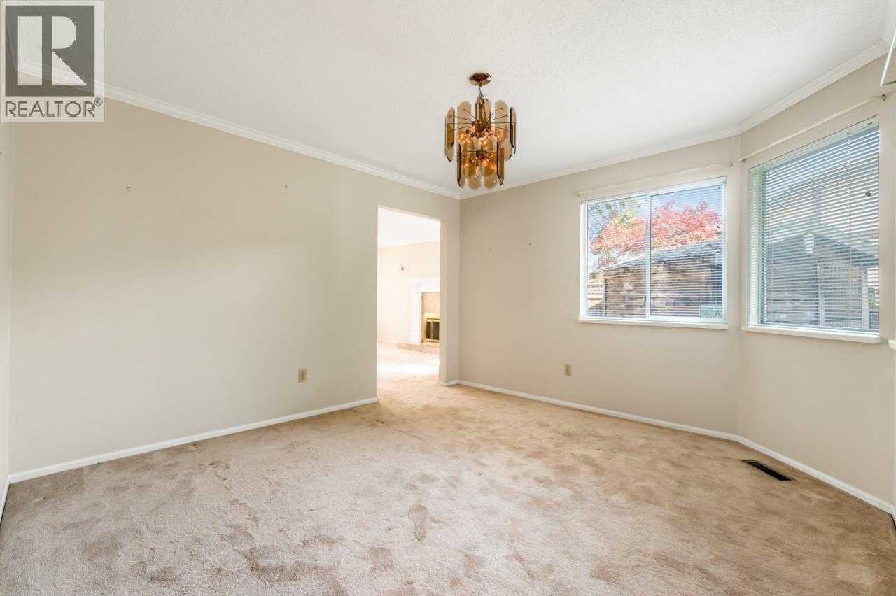 5811 Pearl Court, Richmond, British Columbia V7C 5E5 - Photo 7 - R3159013