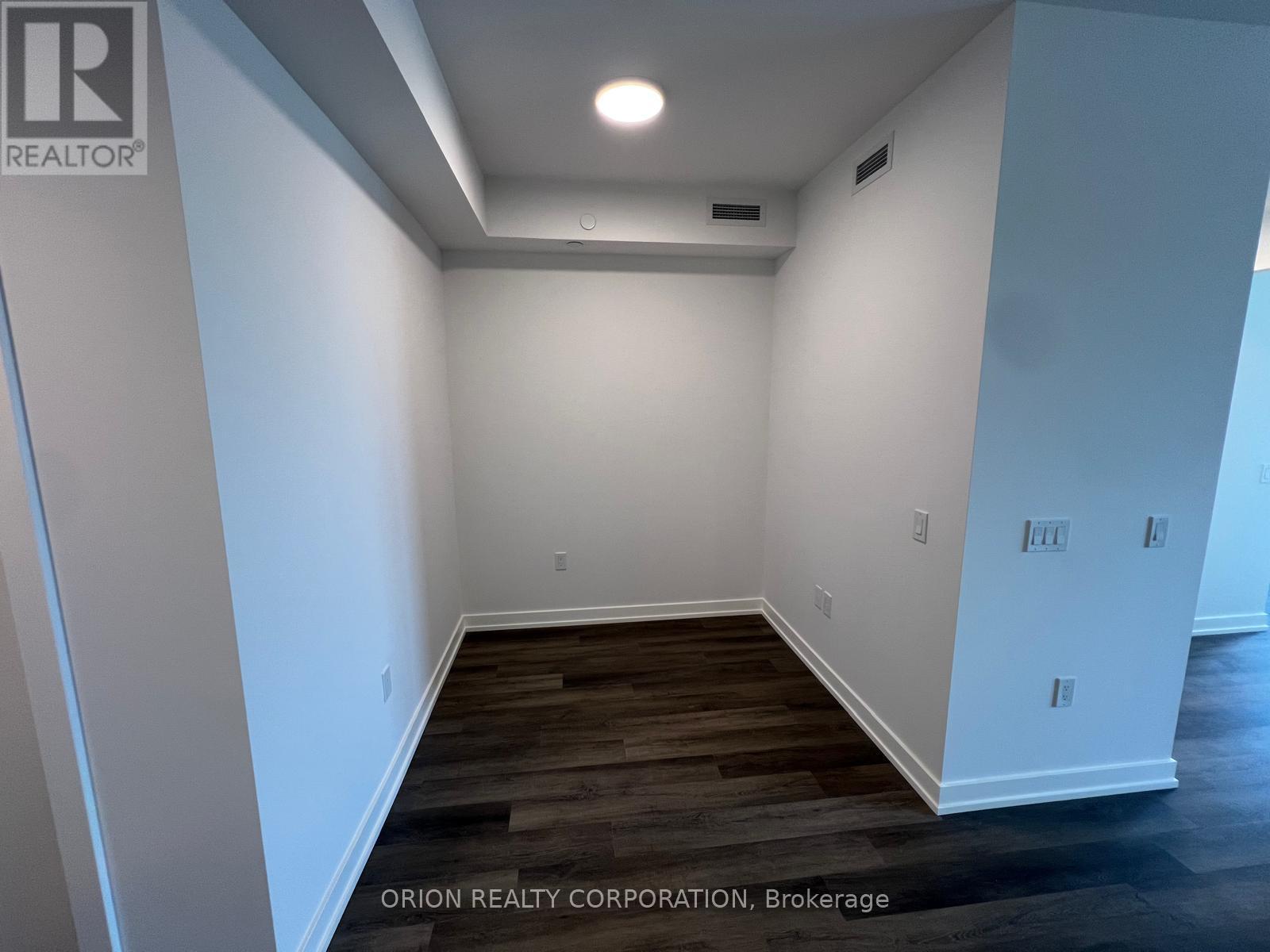 1109 - 5 Meadowdale Road, Vaughan, Ontario  L4K 0C7 - Photo 3 - N13714798