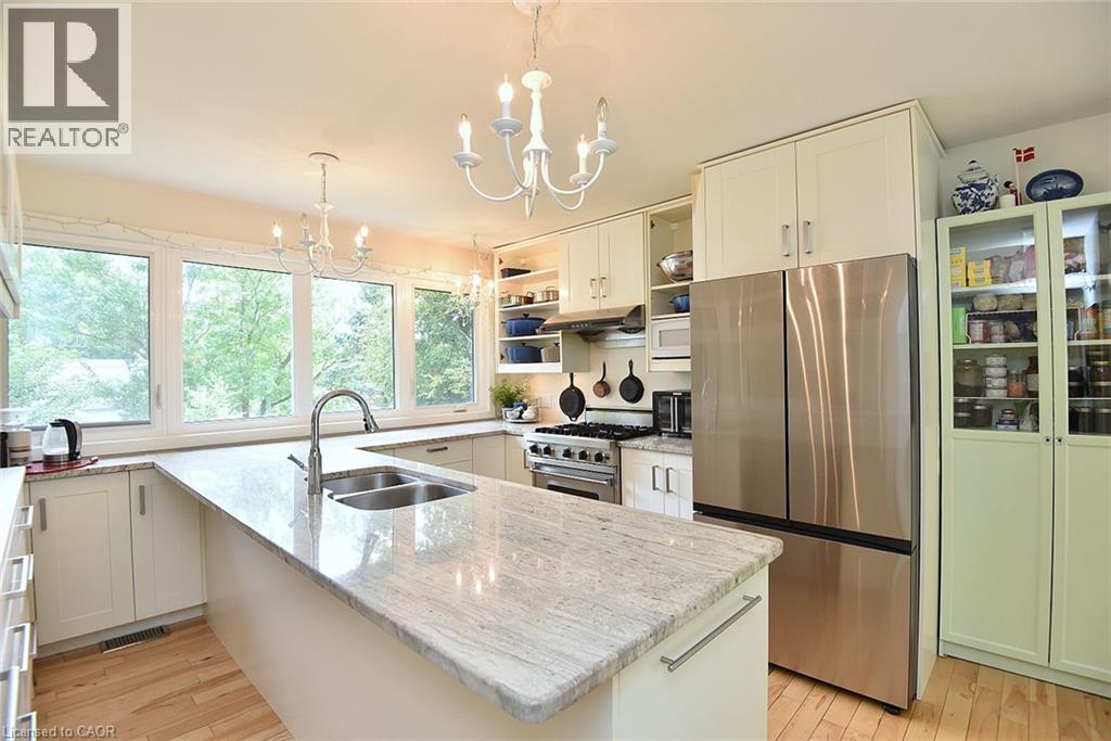 843 Governor's Road, Dundas, Ontario  L9H 5E3 - Photo 10 - 40858195