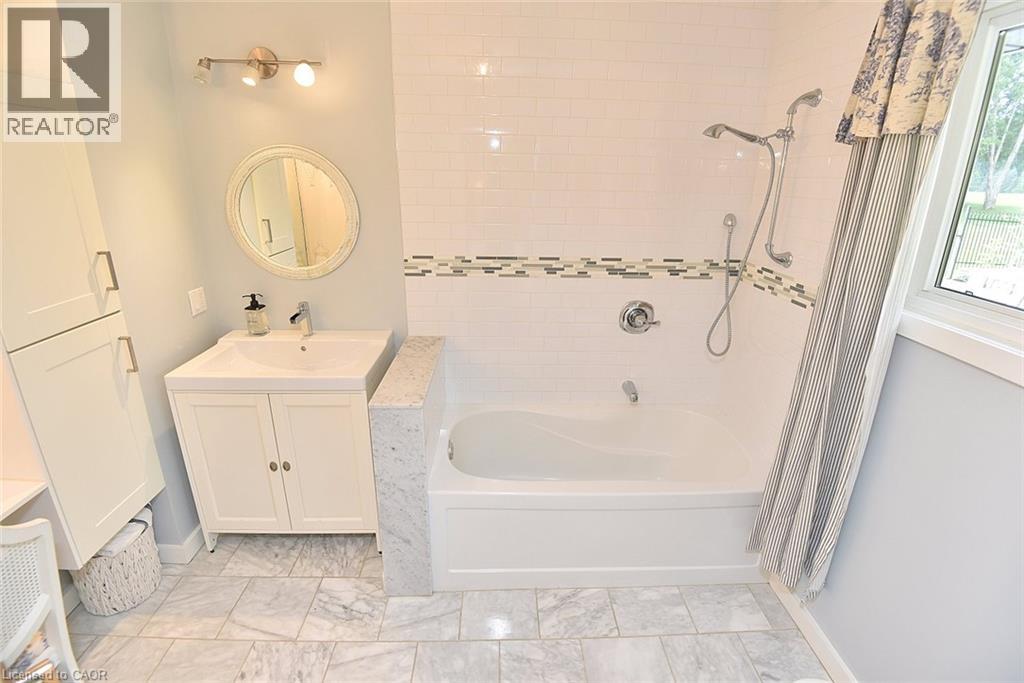 843 Governor's Road, Dundas, Ontario  L9H 5E3 - Photo 27 - 40858195