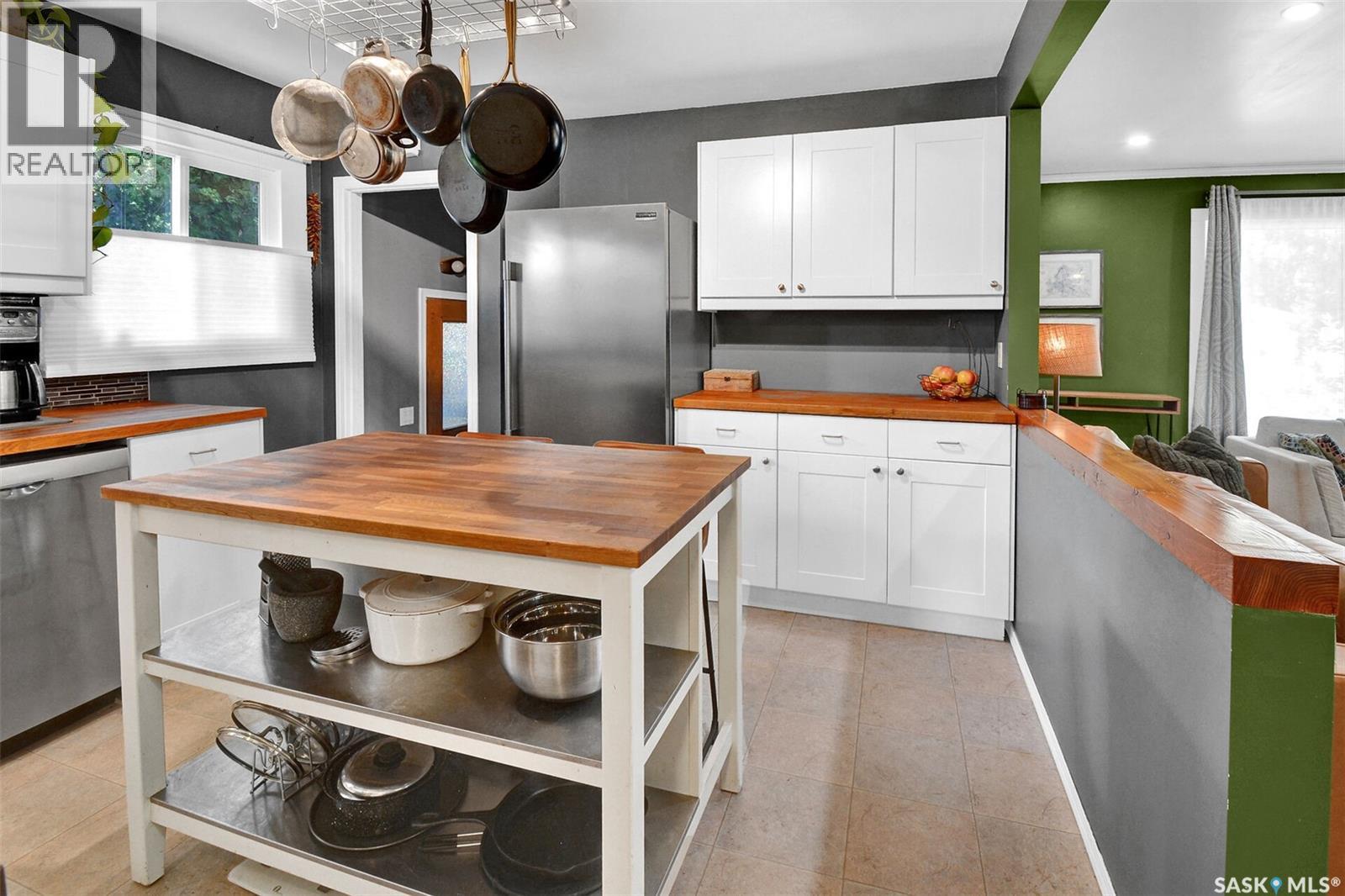 816 4th STREET E, saskatoon, Saskatchewan