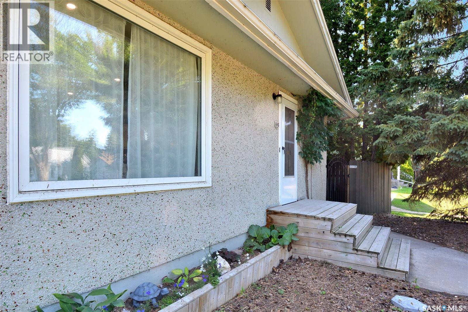 816 4th Street E, Saskatoon, Saskatchewan  S7H 1K4 - Photo 32 - SK046706