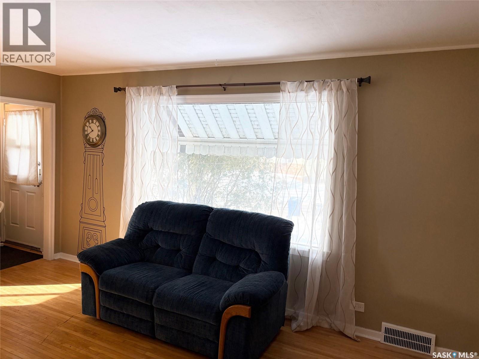 Ave 113 Laurier Avenue, Yorkton, Saskatchewan  S3N 1V1 - Photo 7 - SK046702