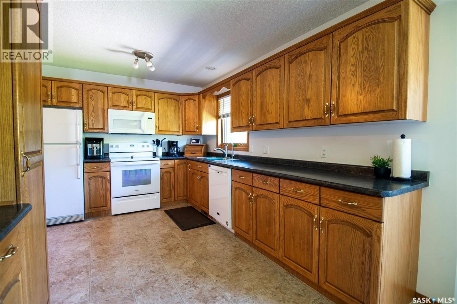 447 1st Street E, Annaheim, Saskatchewan  S0K 0G0 - Photo 6 - SK046651