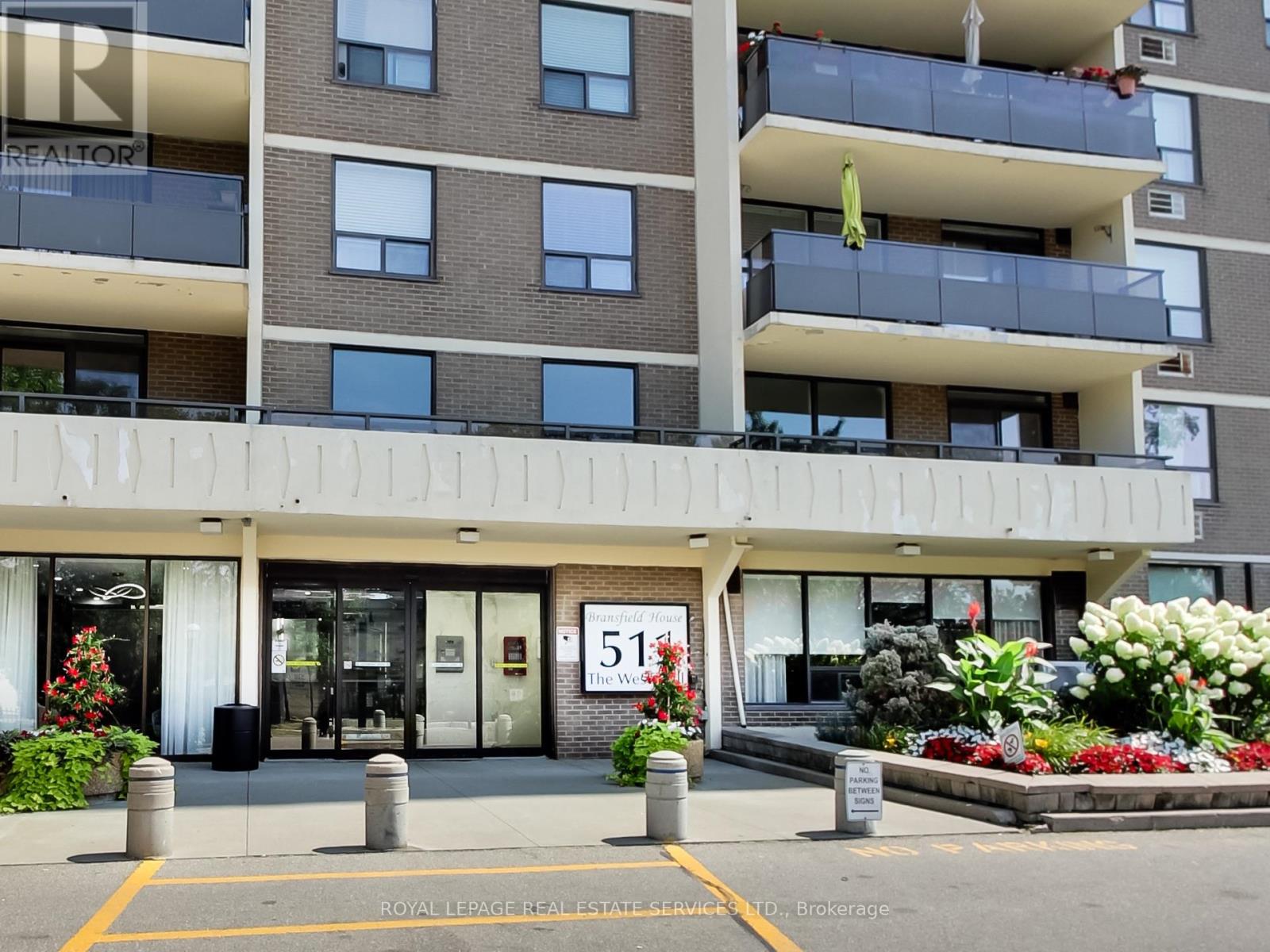 702 - 511 The West Mall Road, Toronto, Ontario  M9C 1G5 - Photo 2 - W13714722