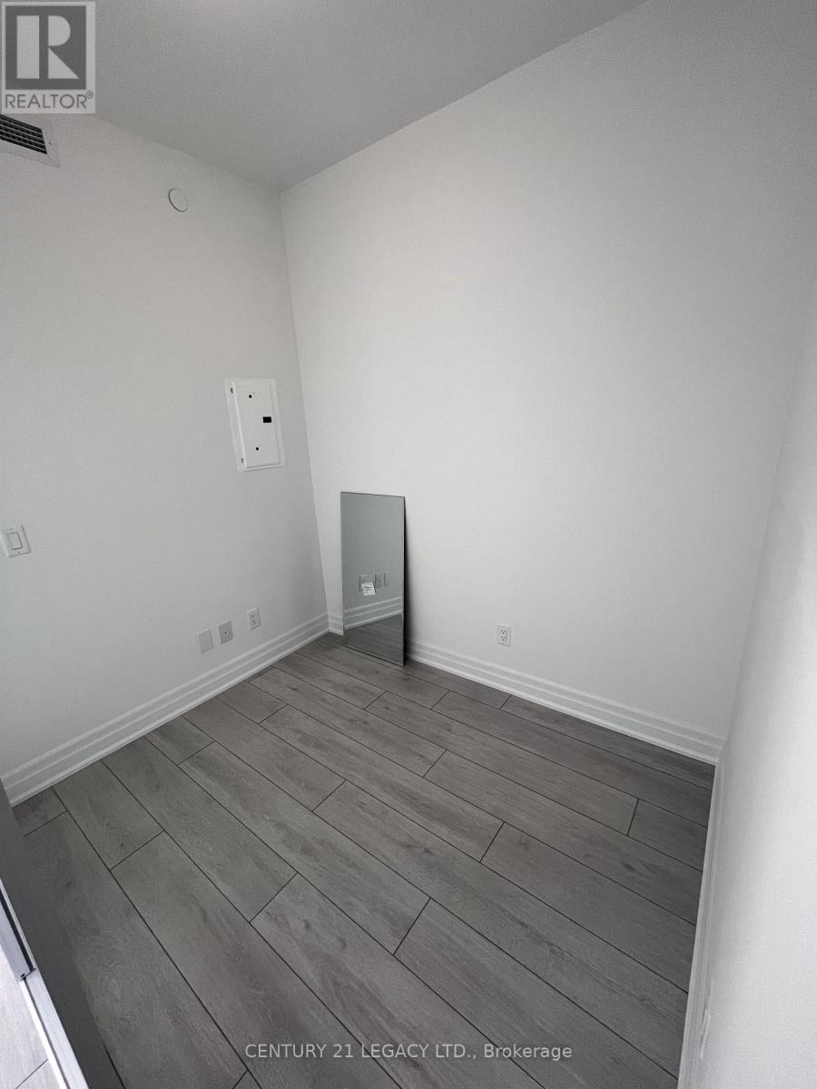 1905 - 30 Elm Drive, Mississauga, Ontario  L5B 0N6 - Photo 10 - W13714726
