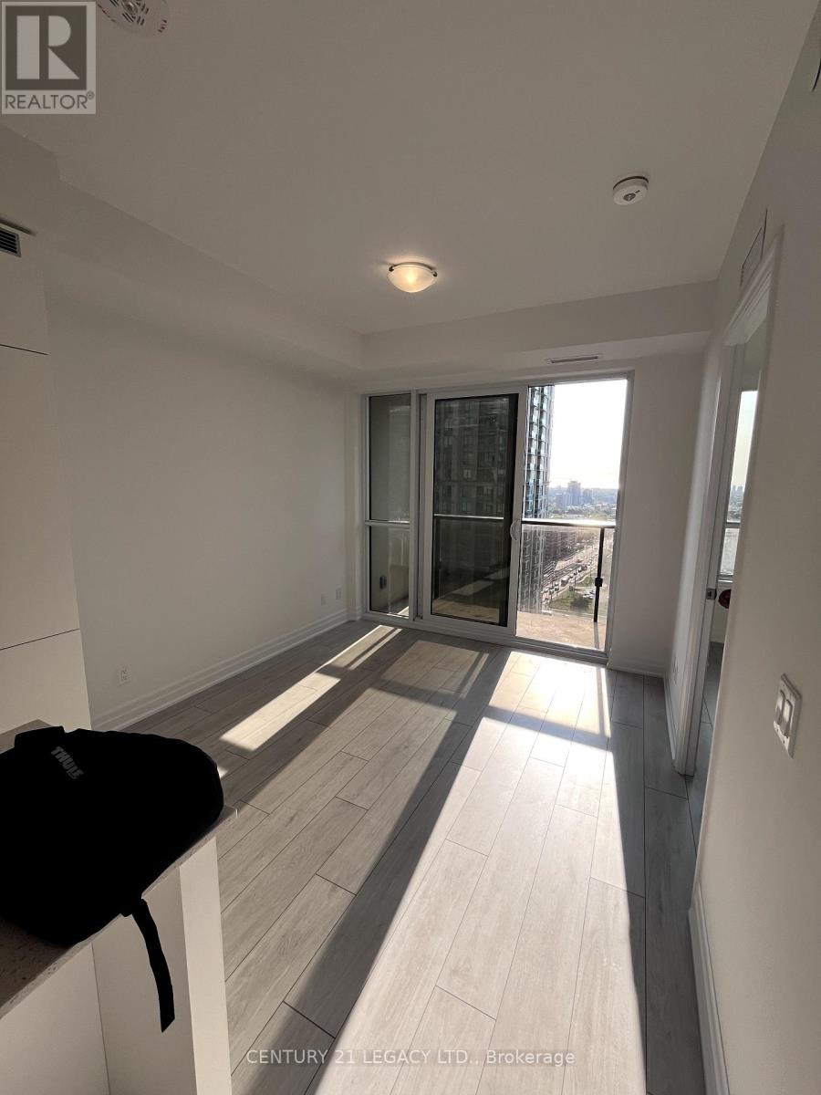 1905 - 30 Elm Drive, Mississauga, Ontario  L5B 0N6 - Photo 4 - W13714726
