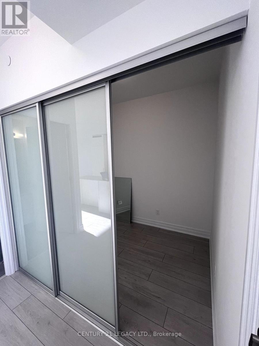 1905 - 30 Elm Drive, Mississauga, Ontario  L5B 0N6 - Photo 9 - W13714726