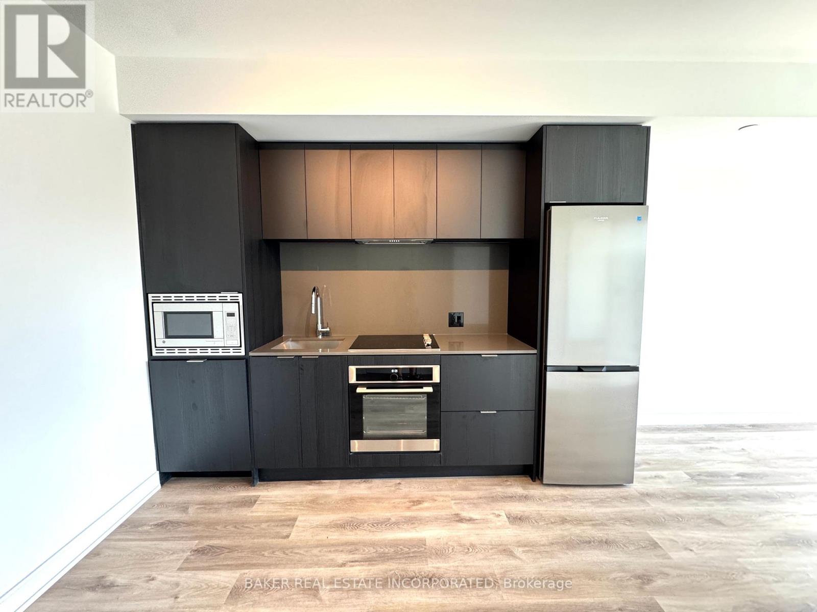 518 - 3009 Novar Road, Mississauga, Ontario  L5B 1H7 - Photo 2 - W13714782