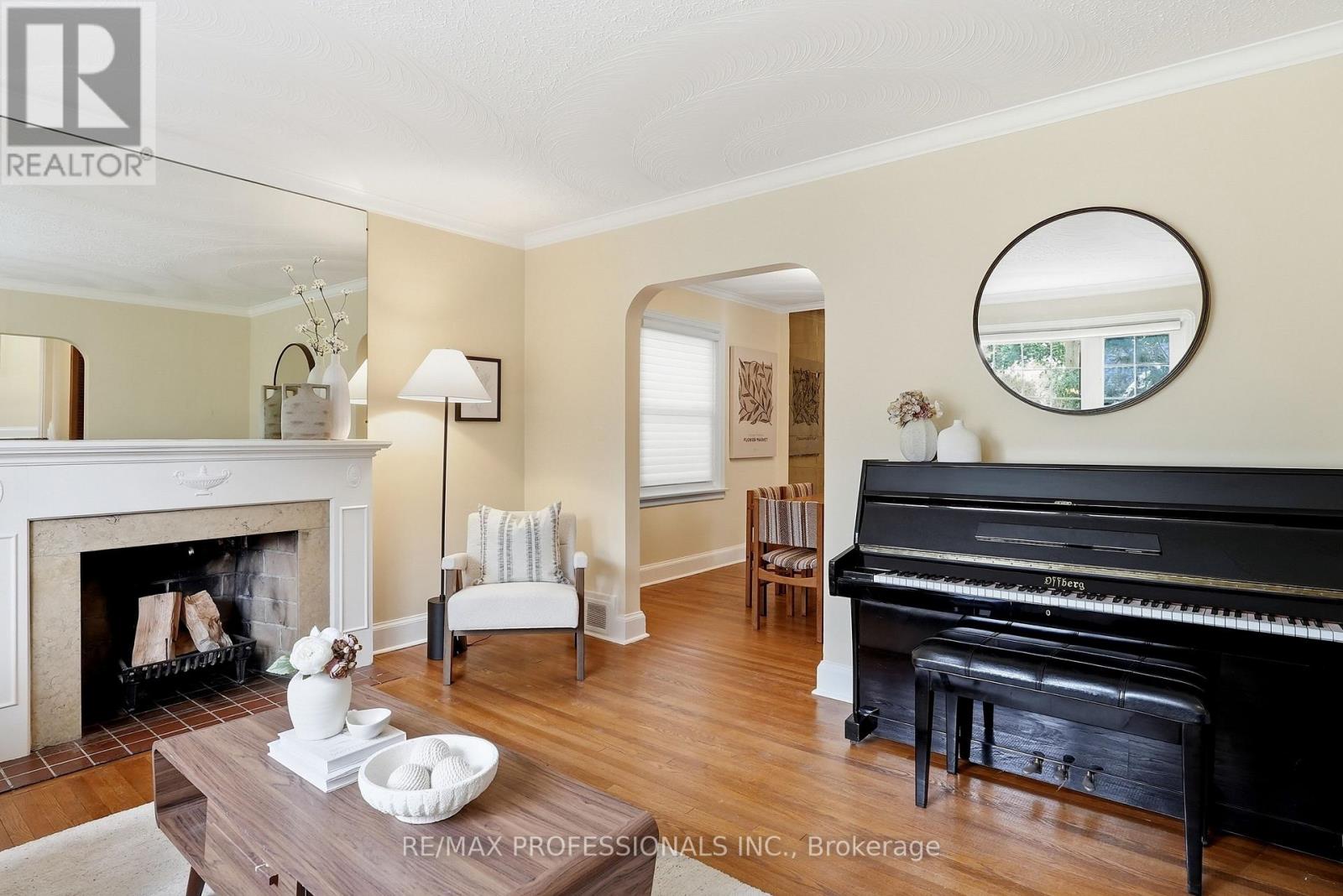 1 Bernice Avenue, Toronto, Ontario  M8Y 1Z5 - Photo 10 - W13714848