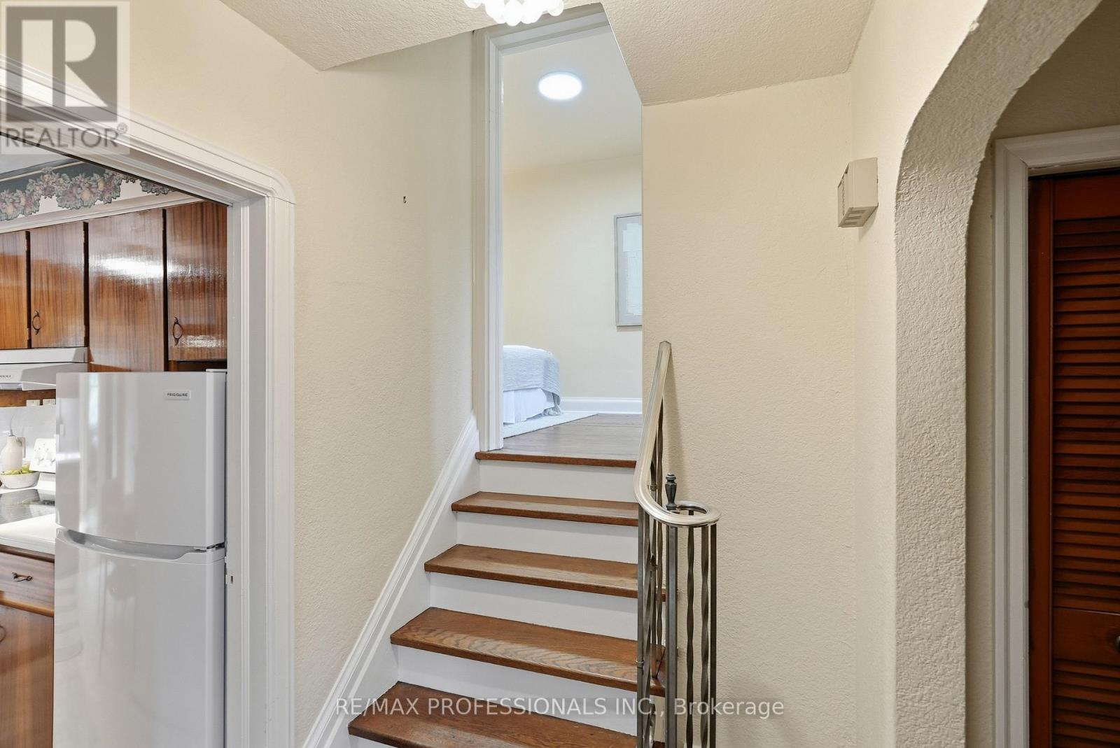 1 Bernice Avenue, Toronto, Ontario  M8Y 1Z5 - Photo 25 - W13714848