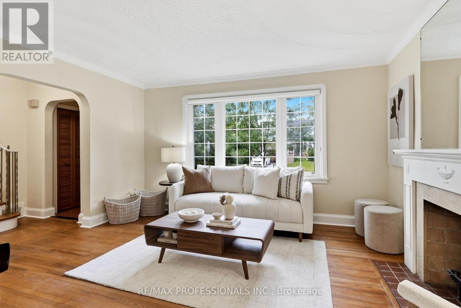 1 Bernice Avenue, Toronto, Ontario  M8Y 1Z5 - Photo 5 - W13714848