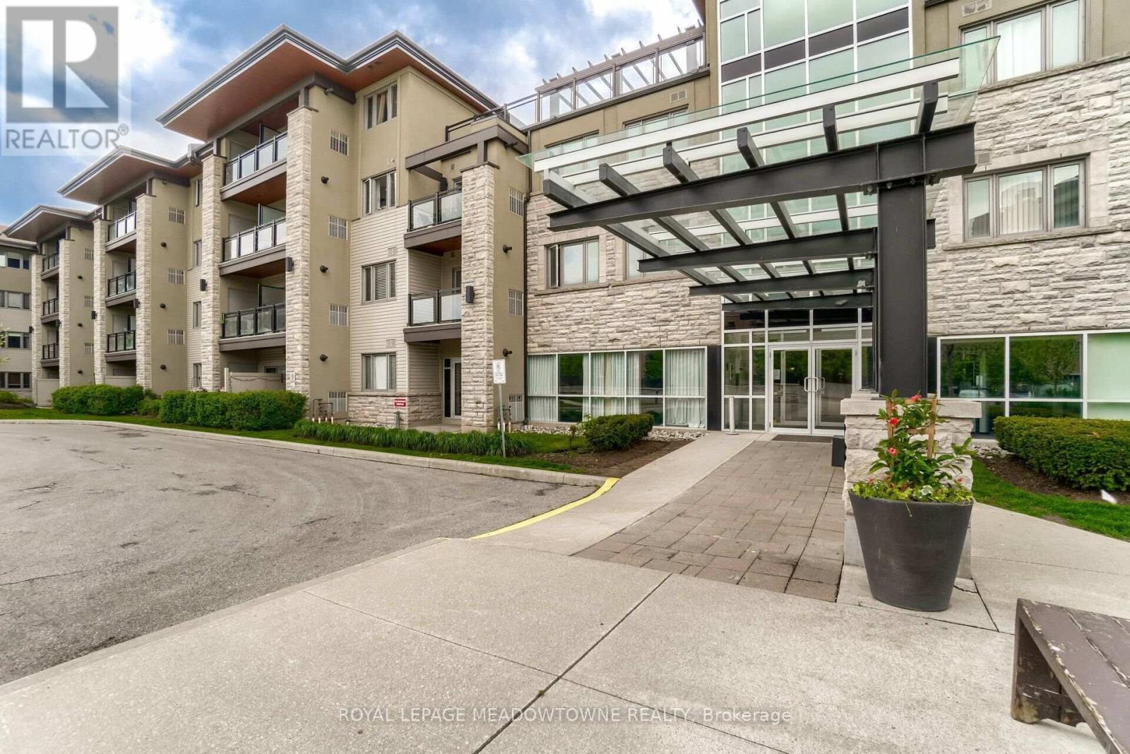 119 - 570 Lolita Gardens, Mississauga, Ontario  L5A 0A1 - Photo 3 - W13714850