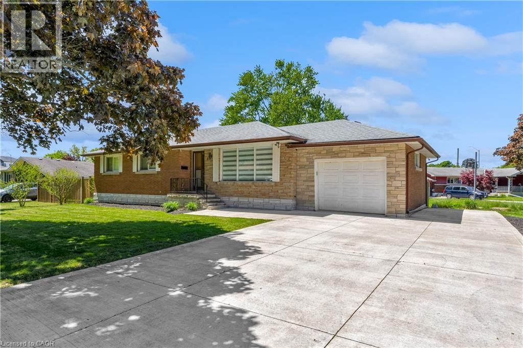 5 ARMOUR Drive, Welland, Ontario