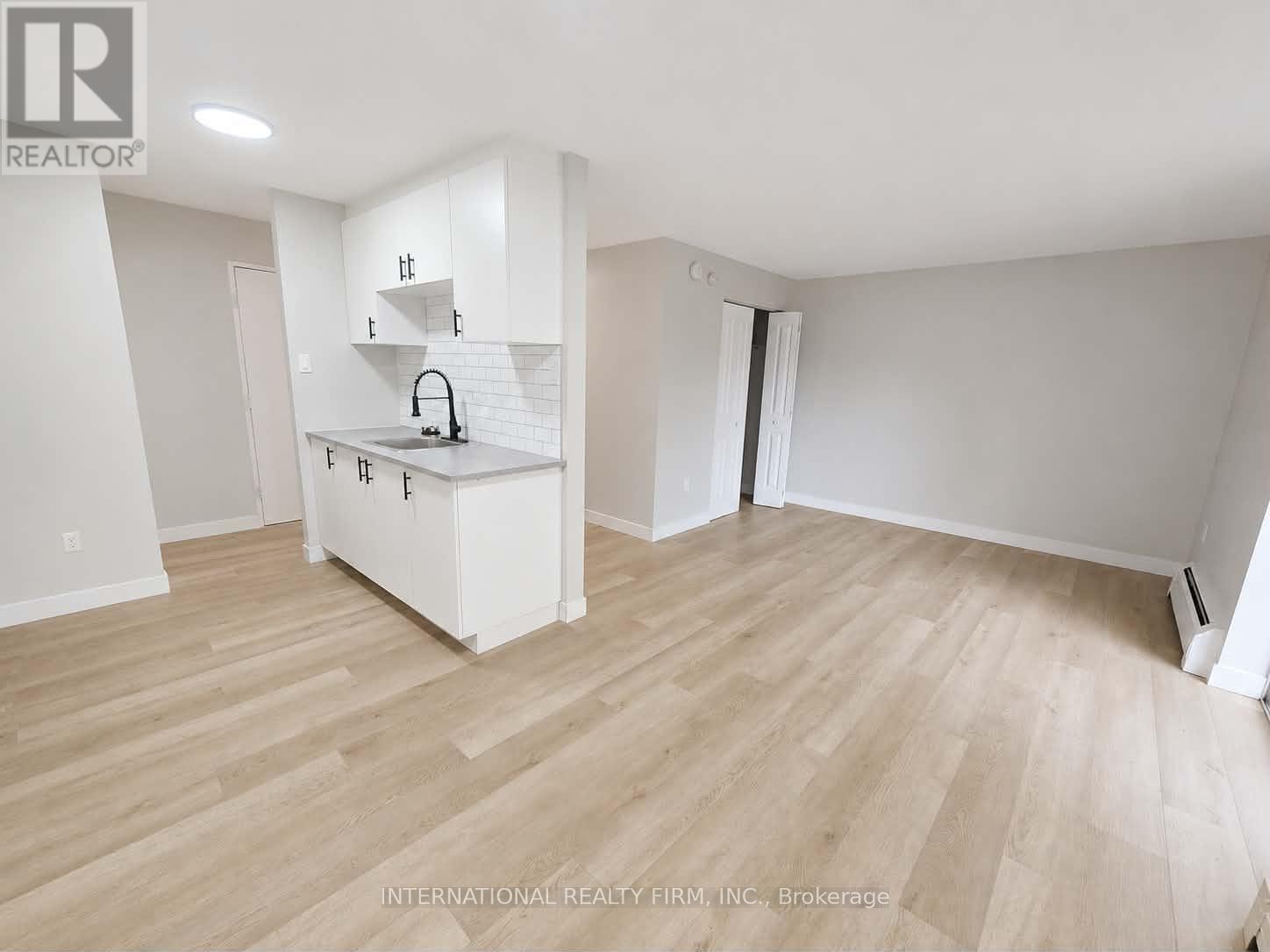 77 East Street E, St. Thomas, Ontario  N5P 2R4 - Photo 1 - X13714746