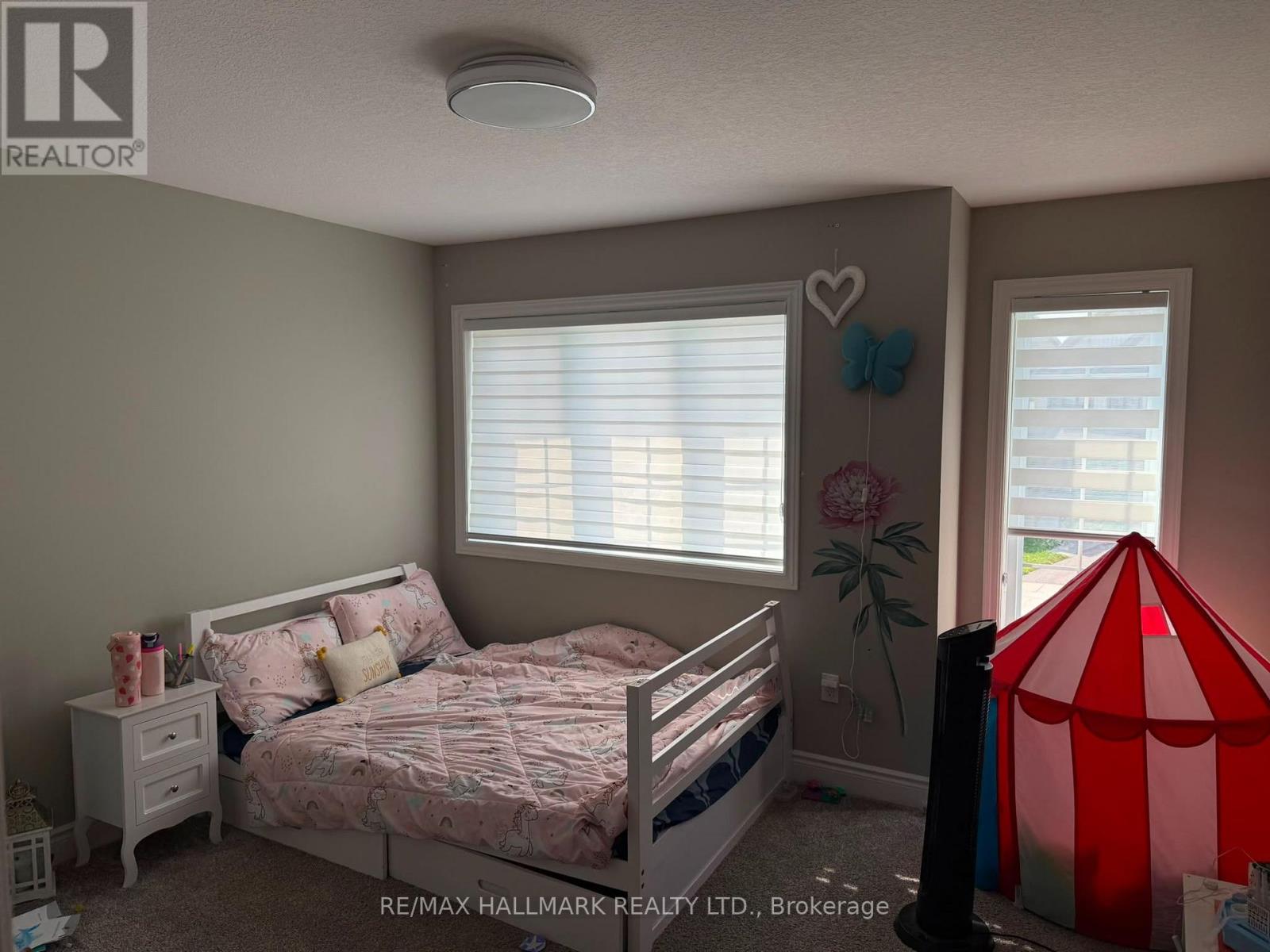 Upper Level (Main & 2nd) - 851 Robert Ferrie Drive, Kitchener, Ontario  N2R 1P2 - Photo 17 - X13714780
