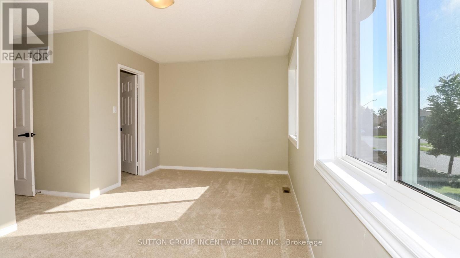 15 Bruce Crescent, Barrie, Ontario  L4N 8T8 - Photo 24 - S13701188