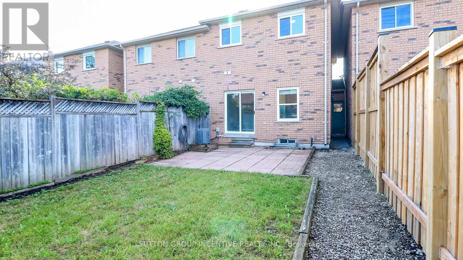 15 Bruce Crescent, Barrie, Ontario  L4N 8T8 - Photo 38 - S13701188