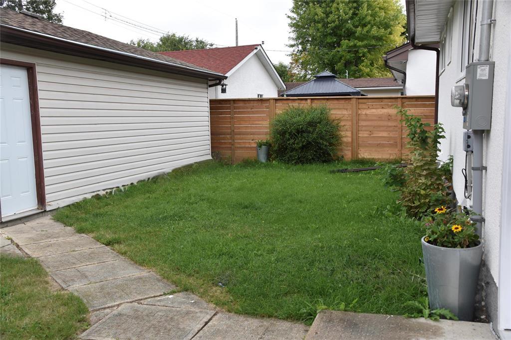 266 Raquette Street, Winnipeg, Manitoba  R3K 1N6 - Photo 22 - 202621456