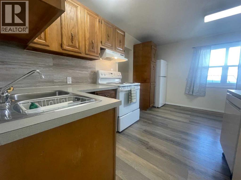 5306 50 Street, Camrose, Alberta  T4V 1R6 - Photo 5 - A2333657
