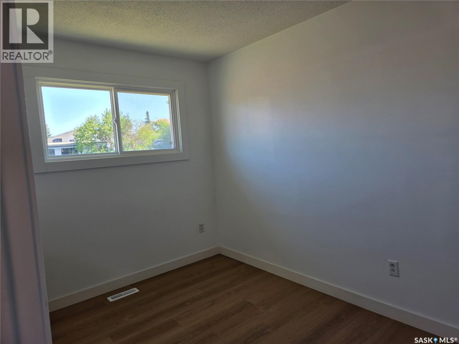 365 3rd Ave Crescent, Battleford, Saskatchewan  S0M 0E0 - Photo 14 - SK046719