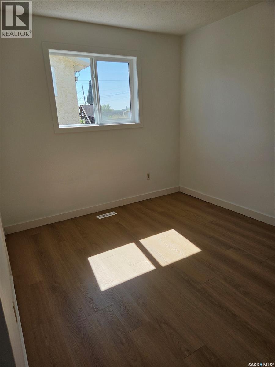 365 3rd Ave Crescent, Battleford, Saskatchewan  S0M 0E0 - Photo 15 - SK046719
