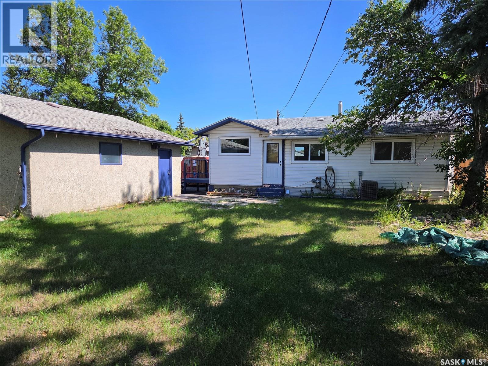 365 3rd Ave Crescent, Battleford, Saskatchewan  S0M 0E0 - Photo 2 - SK046719