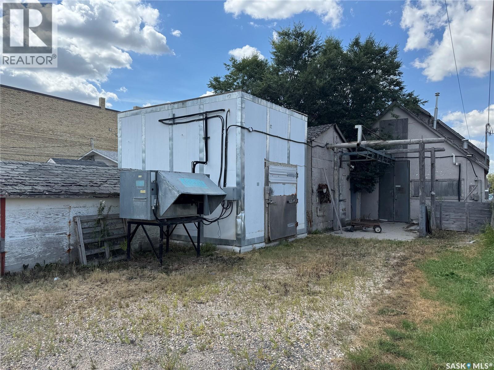 245 James Street N, Lumsden, Saskatchewan  S0G 3C0 - Photo 2 - SK046714