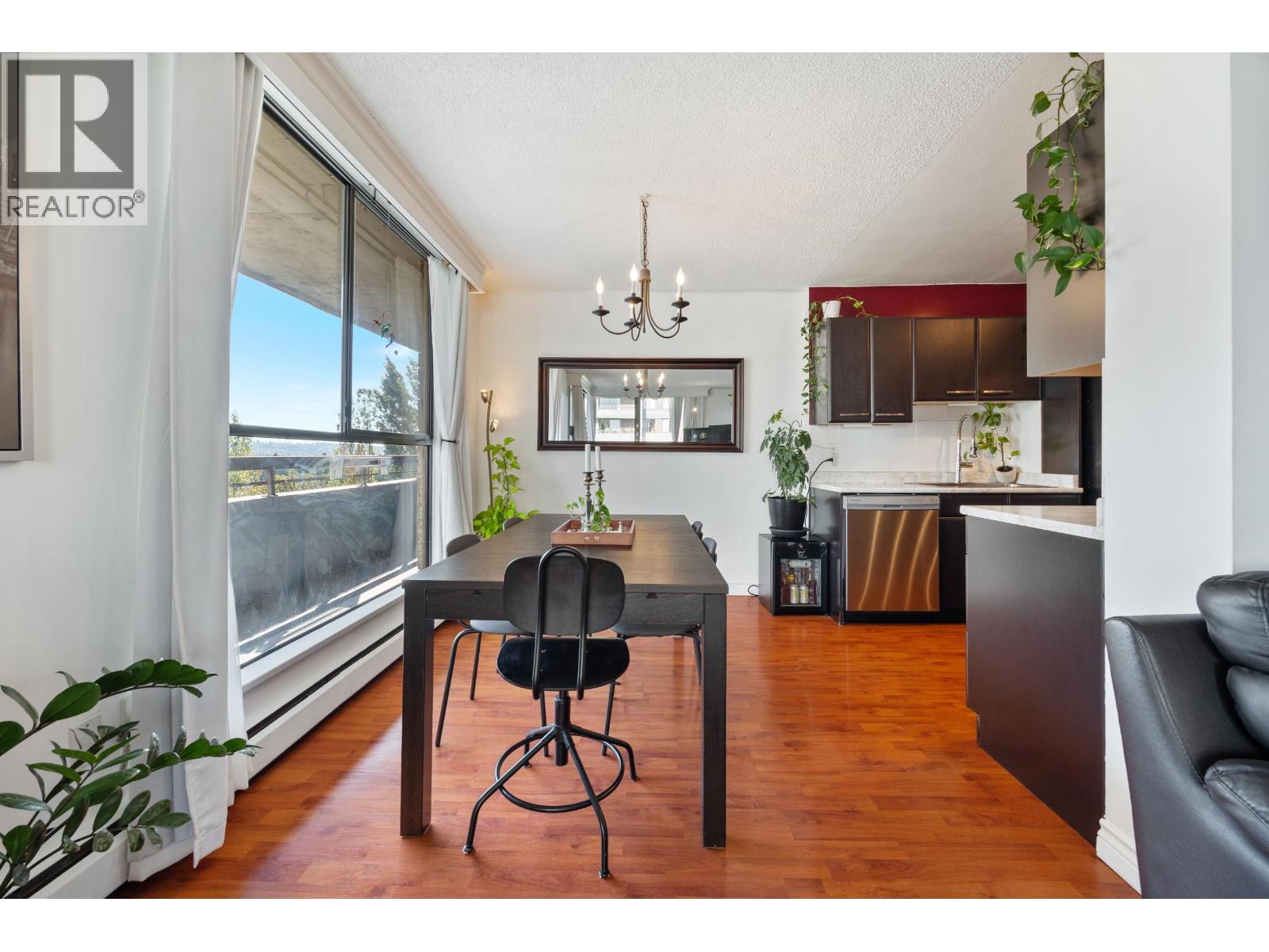 1003 3737 Bartlett Court, Burnaby, British Columbia  V3J 7E3 - Photo 11 - R3158995