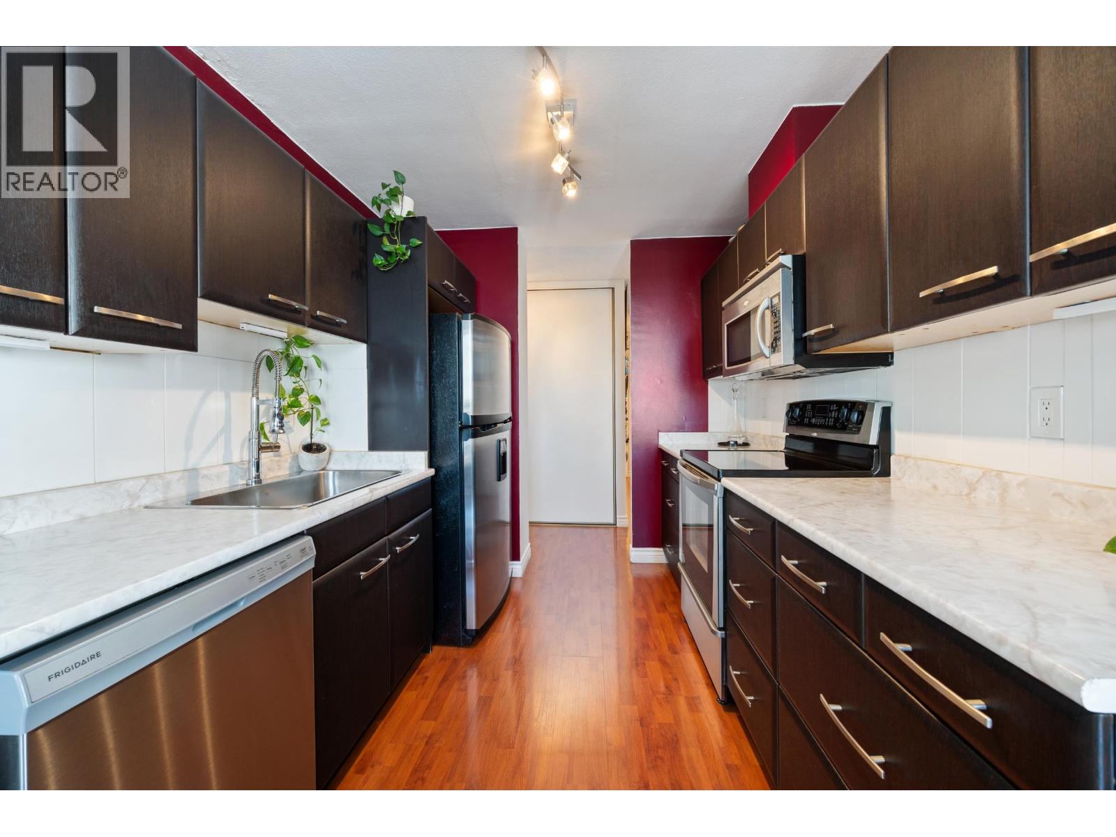 1003 3737 Bartlett Court, Burnaby, British Columbia  V3J 7E3 - Photo 13 - R3158995