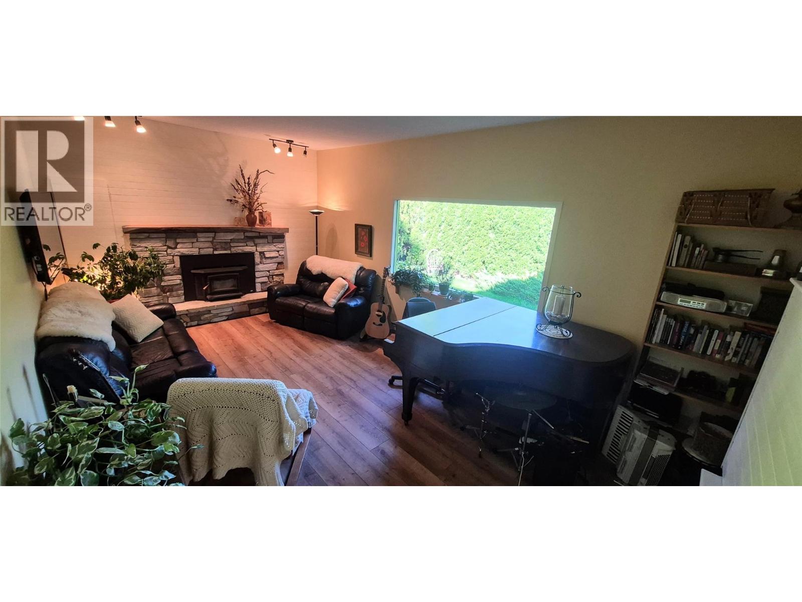 804 27th Avenue S, Cranbrook, British Columbia V1C 4N6 - Photo 16 - 10398848