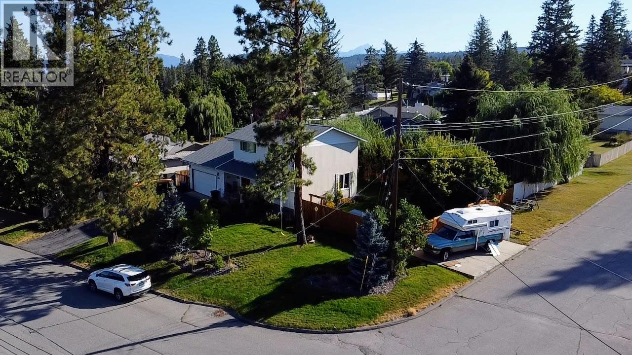 804 27th Avenue S, Cranbrook, British Columbia V1C 4N6 - Photo 32 - 10398848