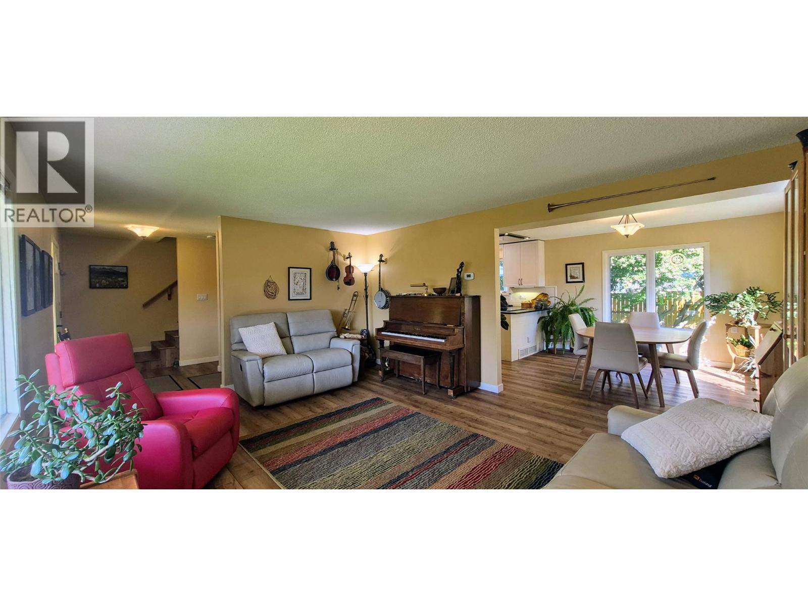 804 27th Avenue S, Cranbrook, British Columbia V1C 4N6 - Photo 6 - 10398848