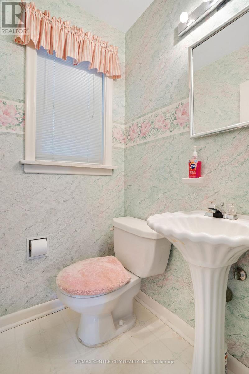 272 Sheldon Avenue N, Kitchener, Ontario  N2A 1G7 - Photo 18 - X13714872