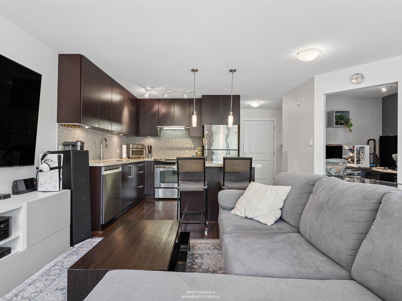 215 15735 Croydon Drive, Surrey, British Columbia V3Z 2L5 - Photo 5 - R3158965