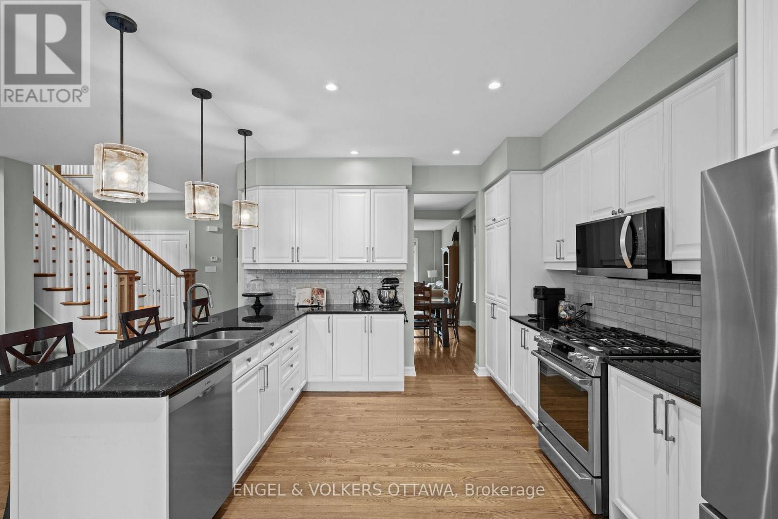 564 Erinwoods Circle, Ottawa, Ontario  K2J 5M8 - Photo 12 - X13715024