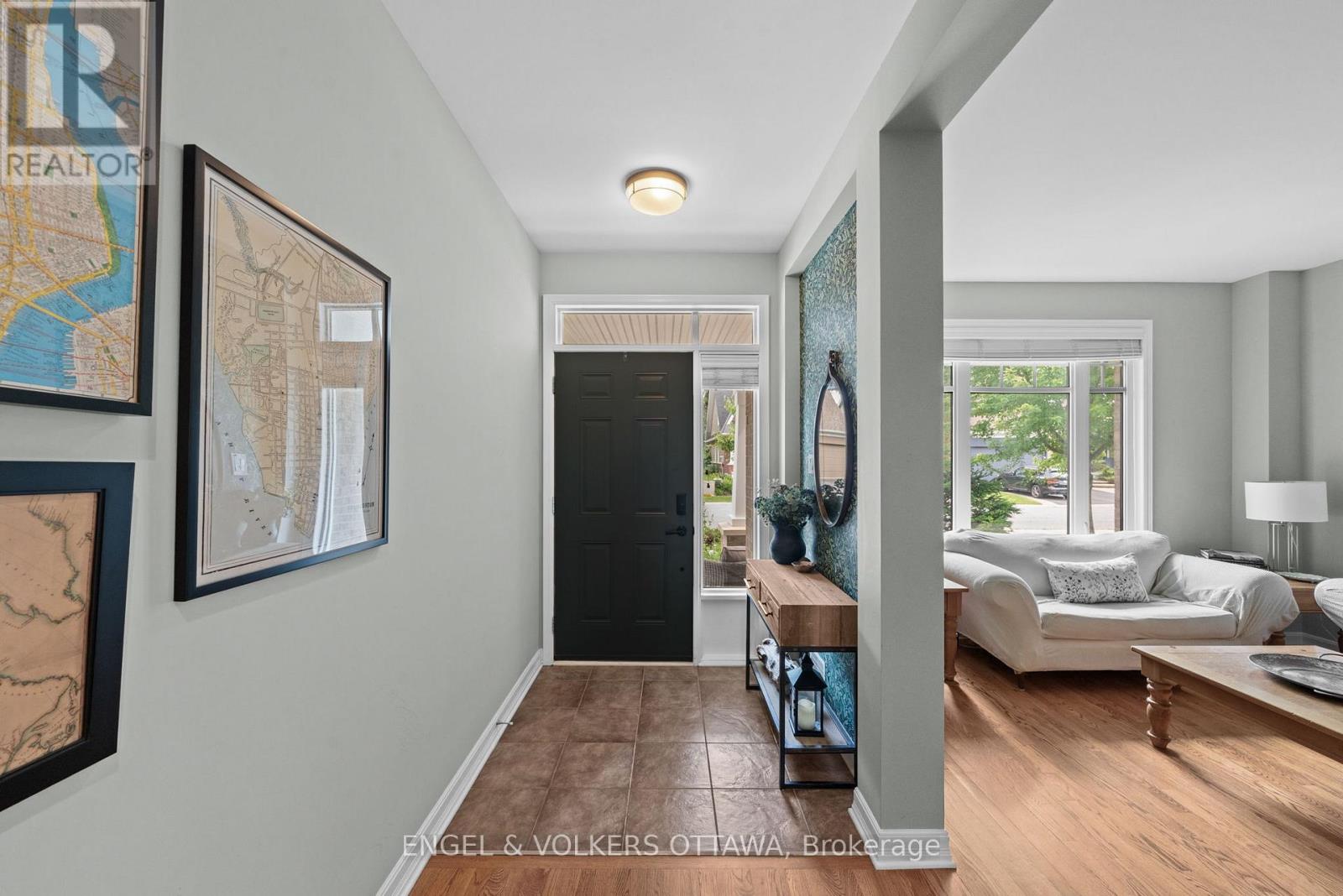 564 Erinwoods Circle, Ottawa, Ontario  K2J 5M8 - Photo 3 - X13715024