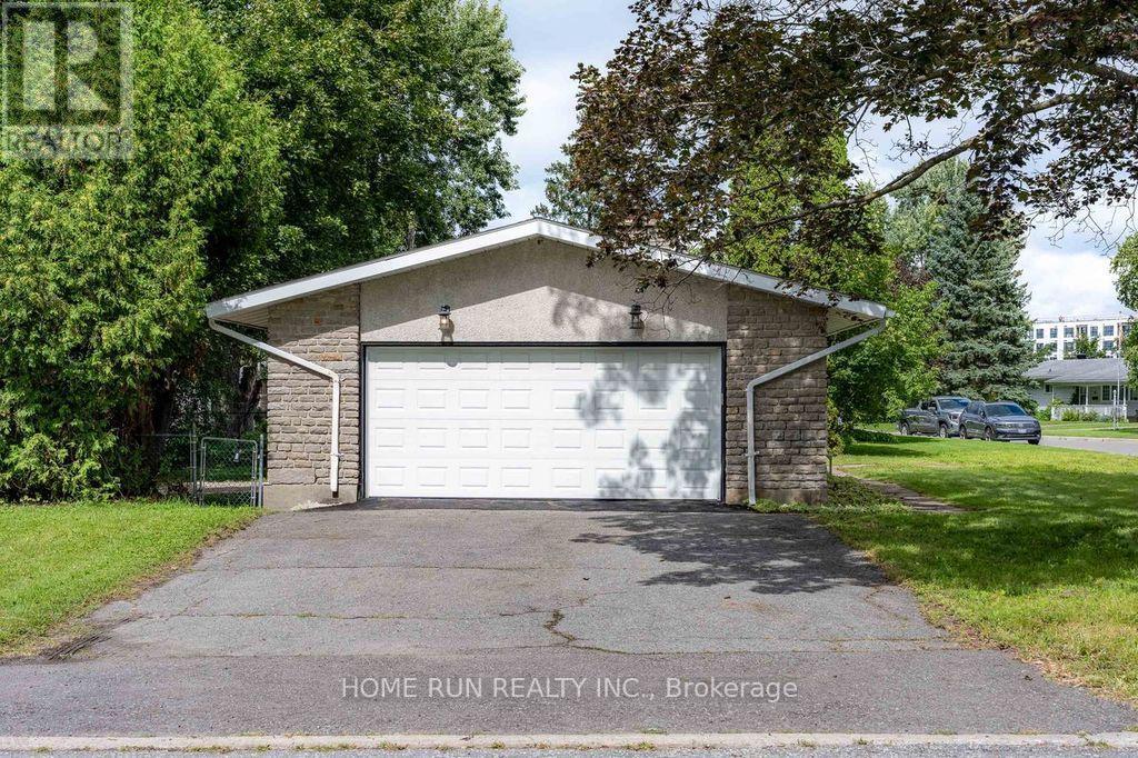 50 Ullswater Drive, Ottawa, Ontario  K2H 5H6 - Photo 3 - X13715034