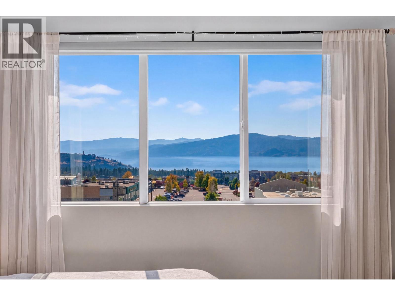 2359 Hawks Boulevard, West Kelowna, British Columbia  V4T 0A7 - Photo 2 - 10397136